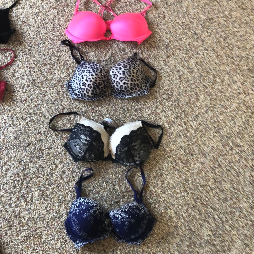 4 Victoria Secret bras size 34C